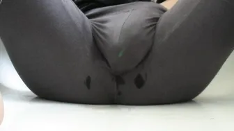 Horny Chick Masturbates and Squirts in her Yoga Pants