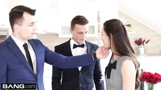 Lilu Moon Gets A DP With Her Husband And Friend