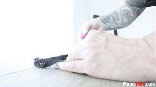 Gorgeous Bonde Perverted Mom Loves Her Step Son Fingering Her Pussy