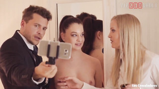 Juicy Natural Babe Making her First Sex Tape with a Selfie Stick While Having Threesome