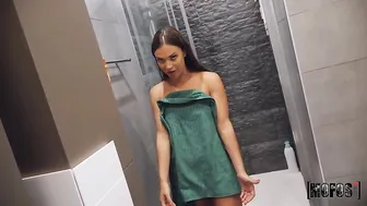Weird Dude Spied and Convinced his Best Friend's Girlfriend to Fill her Ass with Cum