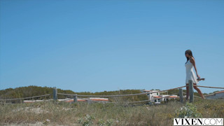 First Outdoor Threesome For Hot Babes From The Beach