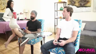 Dirty Big Ass Mom Seduces and Fucks her Sons Best Friend