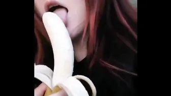 Girls Sucking And Deepthroat Banana