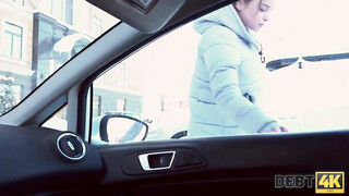 Pretty Waitress Gets Good Pay For Sex With Rich Stranger