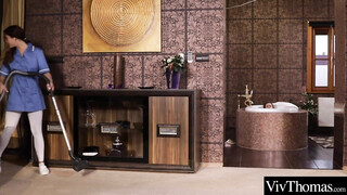 Yummy Chick is Moaning while Getting her Shaved Pussy Licked