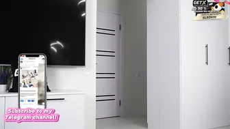 Delivery Girl Gets Sex On The Job